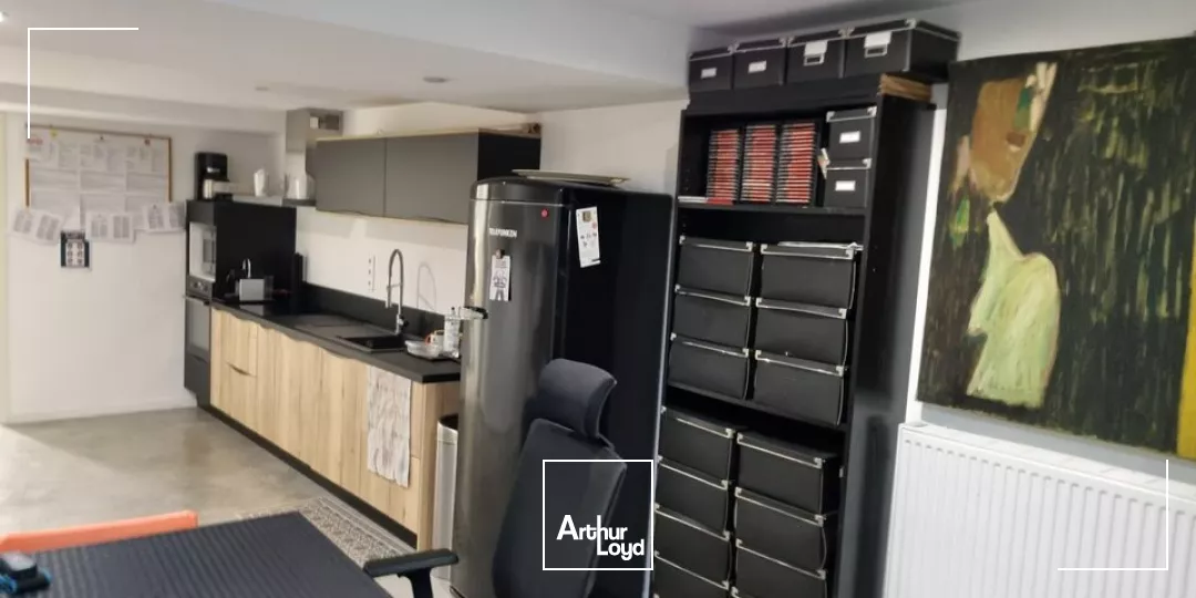 BUREAUX TYPE LOFT- CHARME ET PRESTATIONS DE QUALITÉ PROCHE GARE DE POITIERS - 238M²