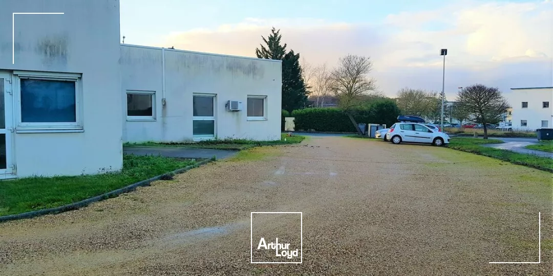 GRAND POITIERS FUTUROSCOPE - A LOUER LOT DE BUREAUX A PARTIR DE 16M² - PARKING EXTERIEUR 