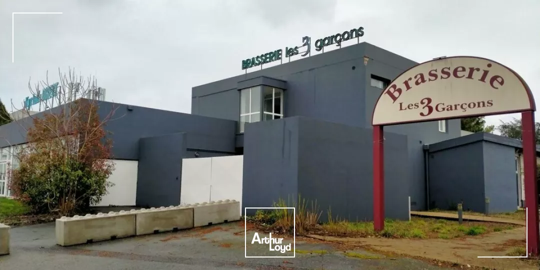 A VENDRE ENSEMBLE IMMOBILIER SUR CHASSENEUIL