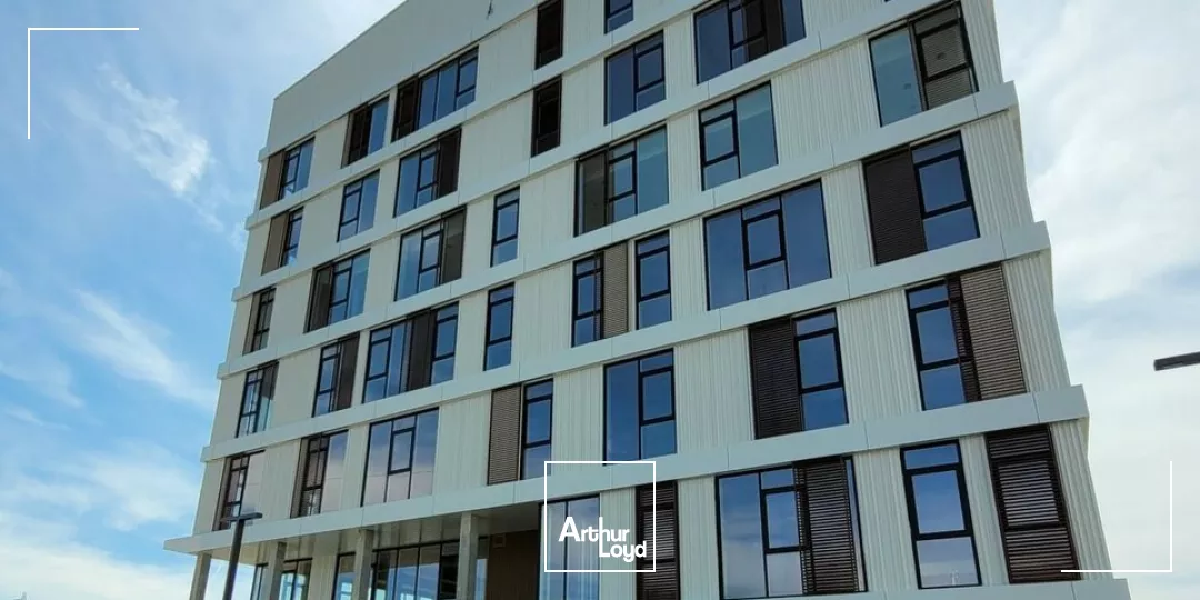 A VENDRE UN BUREAU DE 200m² - ZONE NORD LA ROCHE SUR YON