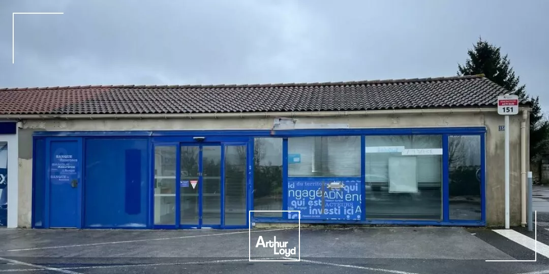 LOCAL - 110M² - LA ROCHE SUR YON 