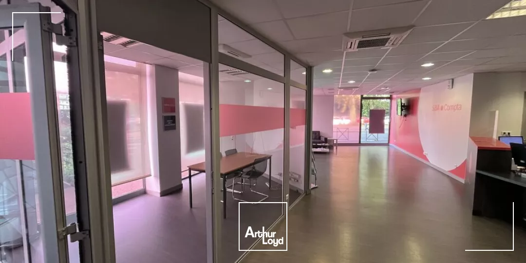POITIERS RENTABILITE EXCEPTIONNELLE - BUREAUX A VENDRE PORTE DE PARIS - 430M²