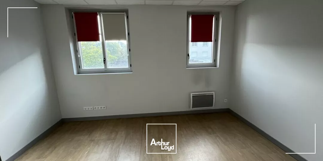 POITIERS RENTABILITE EXCEPTIONNELLE - BUREAUX A VENDRE PORTE DE PARIS - 430M²