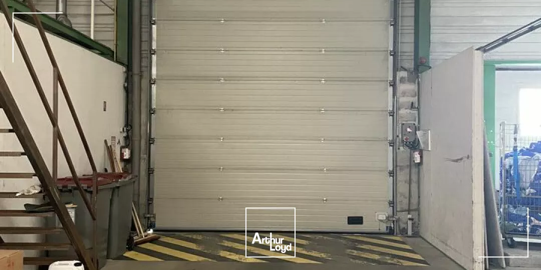 NIORT A VENDRE LOCAL ACTIVITE OCCUPE 585m2 AU SOL BELLE VISIBILITE ZONE SAINT LIGUAIRE PROCHE AVENUE DE LA ROCHELLE 