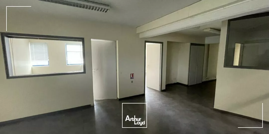 LOCATION DE BUREAU DE 93 M² AU NORD DE LA ROCHE-SUR-YON