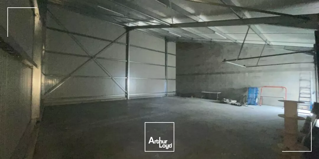 LOCAL D'ACTIVITÉ 140M² - NEUF À LOUER - NESMY