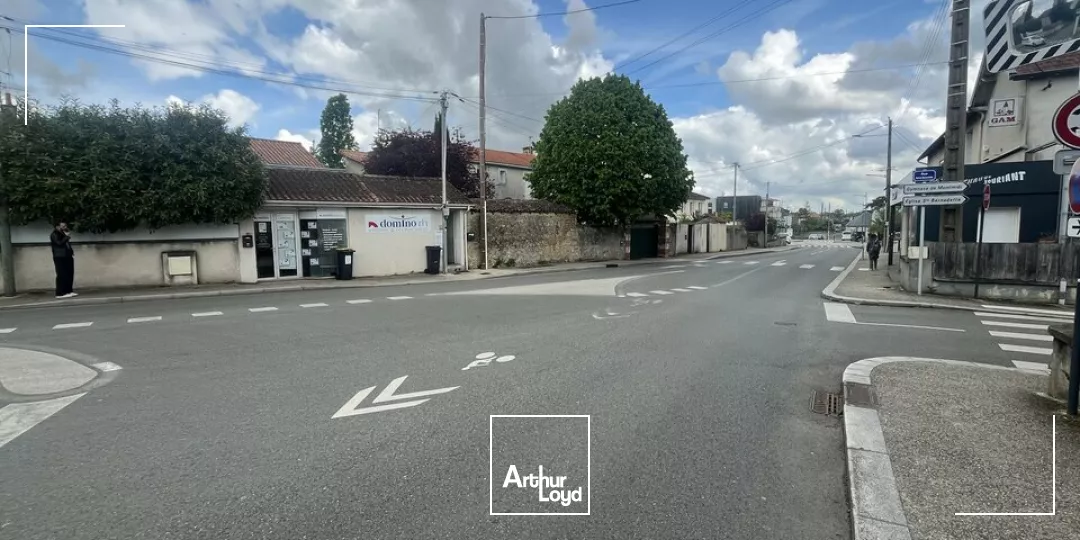 A LOUER BUREAU COMMERCIAL 65M2 - POITIERS MONTMIDI