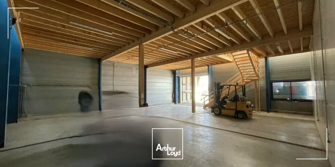 LOCAL D'ACTI 540m² - À LOUER  LES SABLES-D'OLONNE