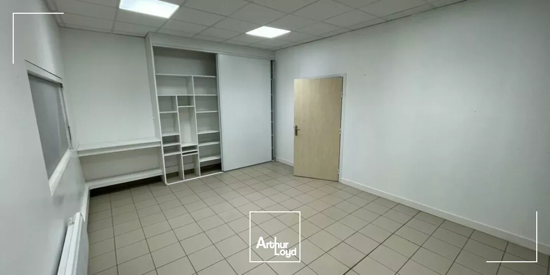 LOCAL D'ACTI 540m² - À LOUER  LES SABLES-D'OLONNE