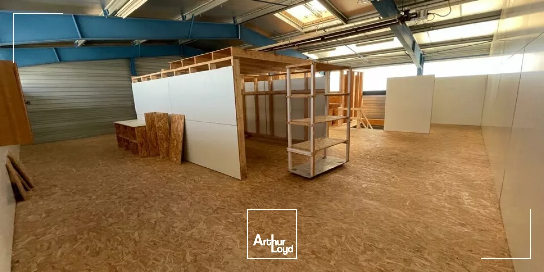 LOCAL D'ACTI 540m² - À LOUER  LES SABLES-D'OLONNE