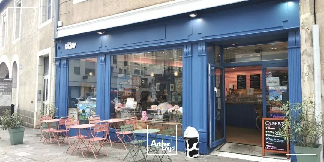 A LOUER - LOCAL COMMERCIAL - CENTRE VILLE DE POITIERS - EMPLACEMENT N°1