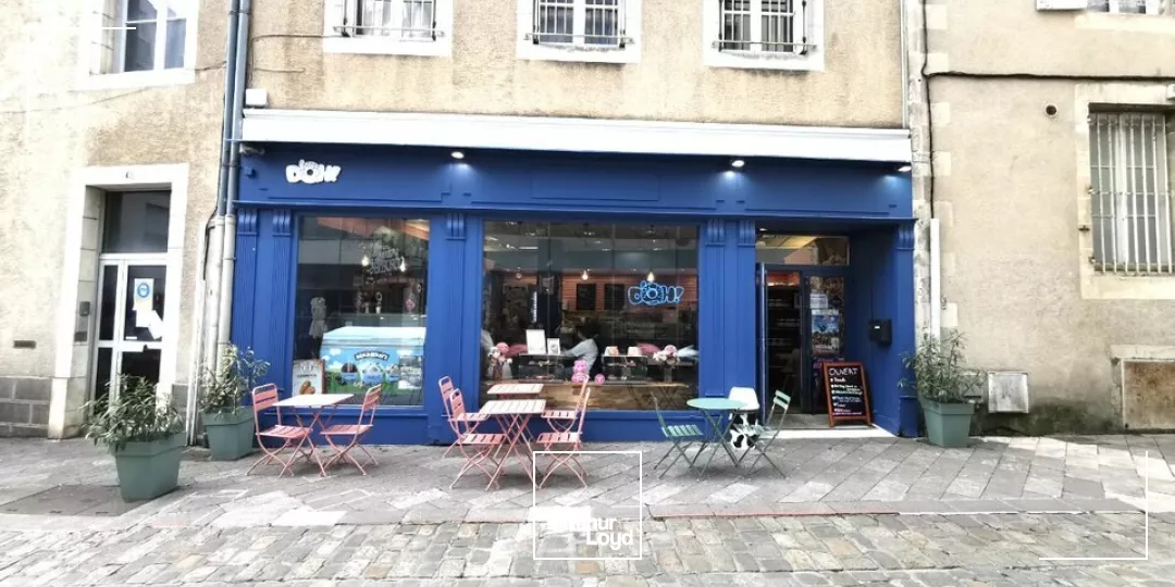 A LOUER - LOCAL COMMERCIAL - CENTRE VILLE DE POITIERS - EMPLACEMENT N°1