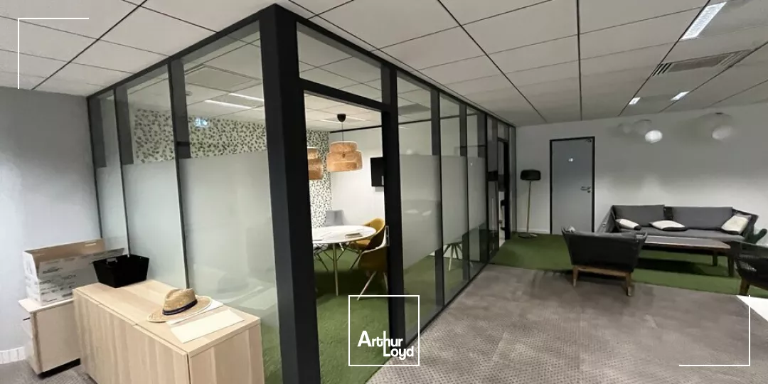 IMPLANTEZ VOTRE ENTREPRISE DANS UN ESPACE DE BUREAUX FONCTIONNEL, AU CUR D'UN CENTRE D'AFFAIRES DYNAMIQUE À NIORT.