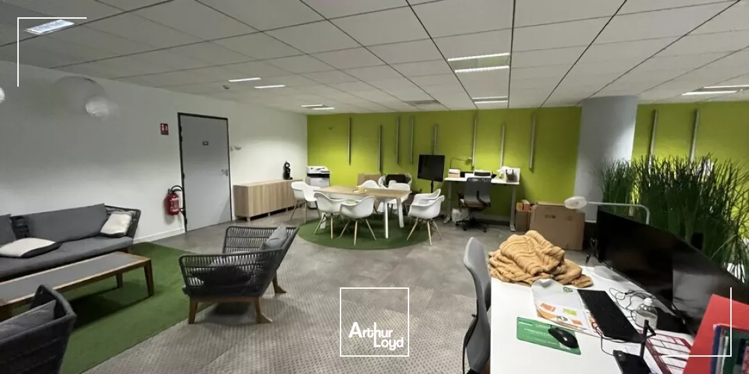 IMPLANTEZ VOTRE ENTREPRISE DANS UN ESPACE DE BUREAUX FONCTIONNEL, AU CUR D'UN CENTRE D'AFFAIRES DYNAMIQUE À NIORT.