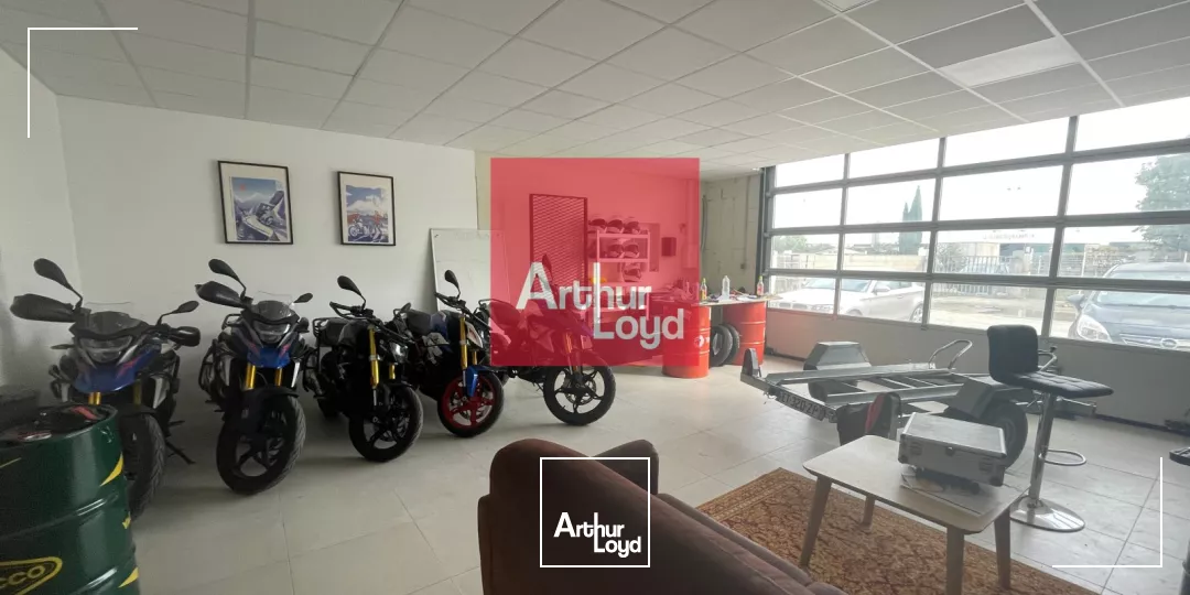 Vauvert : Bureaux et locaux commerciaux à louer - 647,48 m² divisibles - Disponibilité immédiate