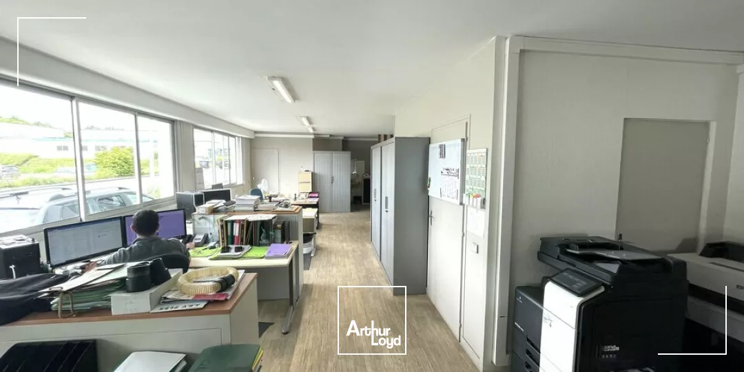 BUREAUX LIVRES ENTIEREMENT RENOVES ZONE REPUBLIQUE 303M²