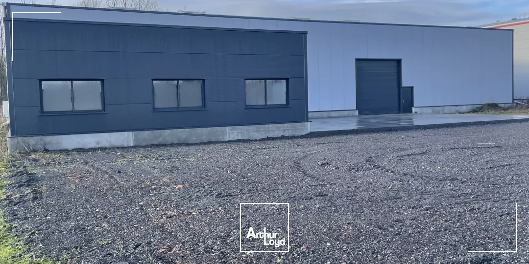 Entrepôt à louer à GONDECOURT.Proximité CARVIN et SECLIN.