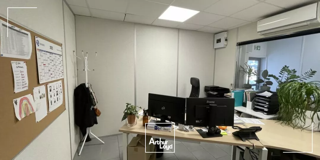 À VENDRE - Ensemble immobilier logistique et tertiaire indépendant - Environ 8.162 m² bâtis sur 16.575 m² de terrain