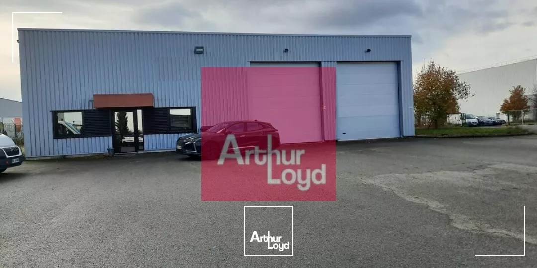 GERZAT PARC LOGISTIQUE A LOUER LOCAL ACTIVITE 447 M²