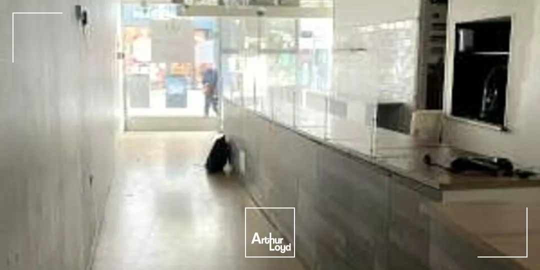 A LOUER LOCAL COMMERCIAL DE 45 m² EN PLEIN COEUR DE L'HYPERCENTRE DE NIORT