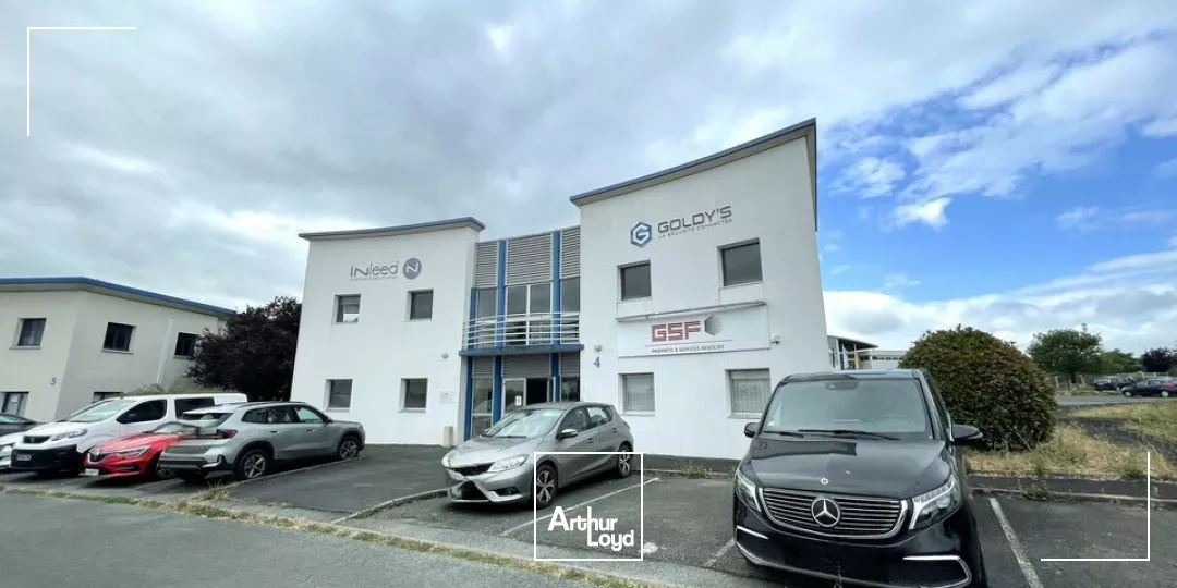 TECHNOPOLE DU FUTUROSCOPE  POITIERS NORD - BUREAUX À LOUER DE 372 ENTIÈREMENT RÉHABILITÉS