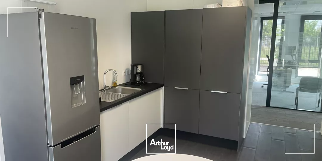 Bureaux louer Arras immeuble Zodiak immeuble neuf quartier renouvellement urbain proche gare RT 2012 Conception bioclimatique