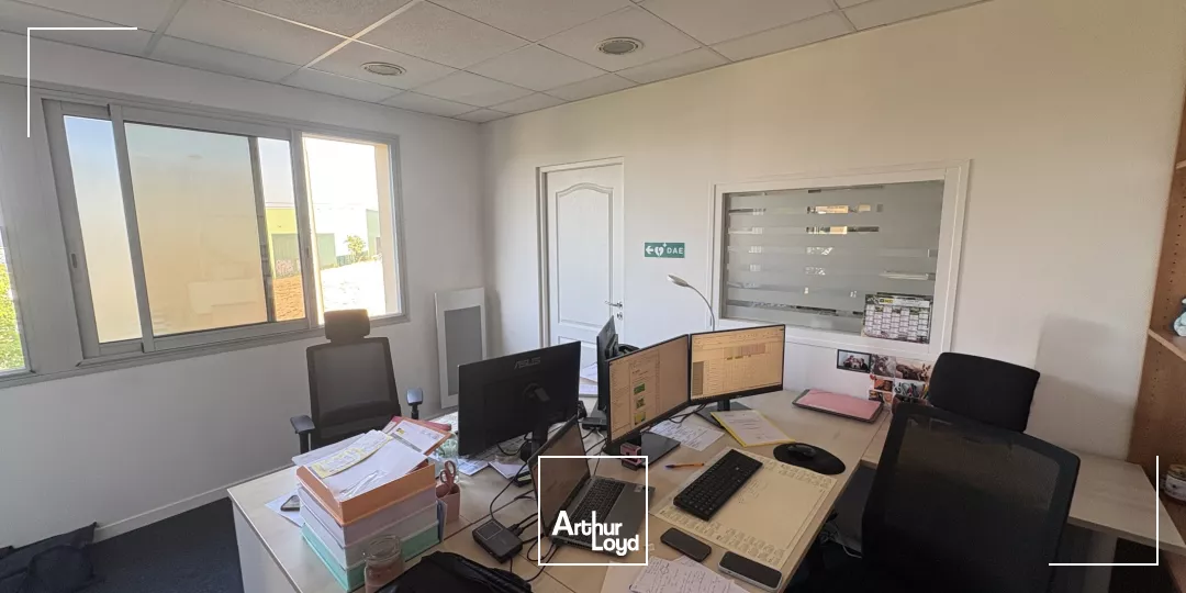 Bureaux à louer ou à vendre d'environ 120 m2 - OLIVET (PARC DES AULNAIES)