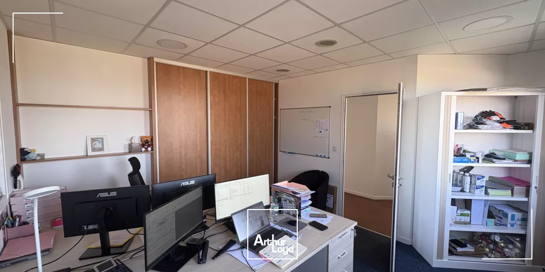 Bureaux à louer ou à vendre d'environ 120 m2 - OLIVET (PARC DES AULNAIES)