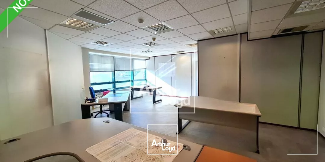 Emplacement idéal à proximité de toutes commodités!