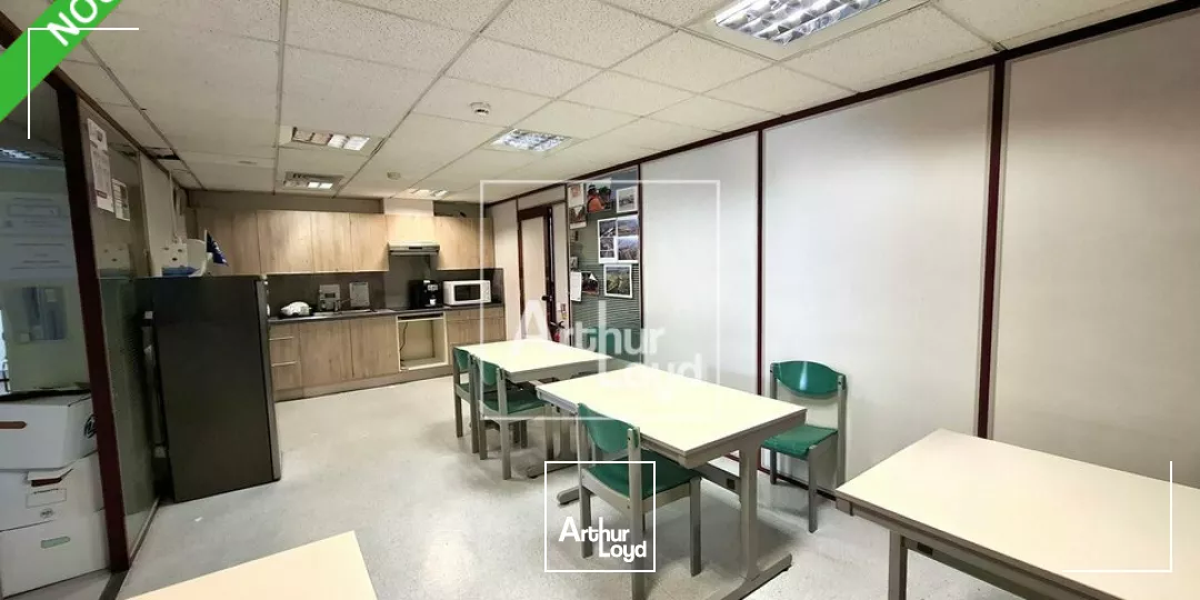 Emplacement idéal à proximité de toutes commodités!