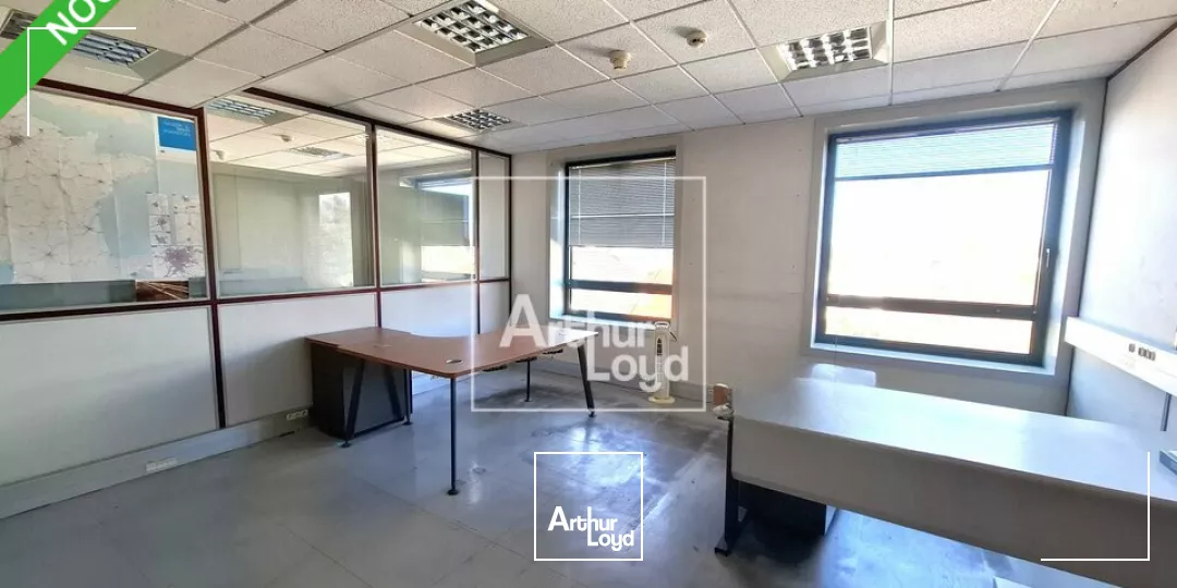 Emplacement idéal à proximité de toutes commodités!