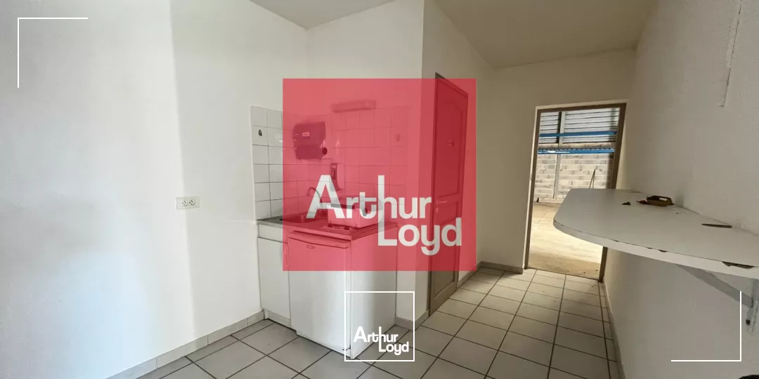 Opportunité d'implantation : Local d'activité avec entrepôt et bureaux à Nîmes KM DELTA