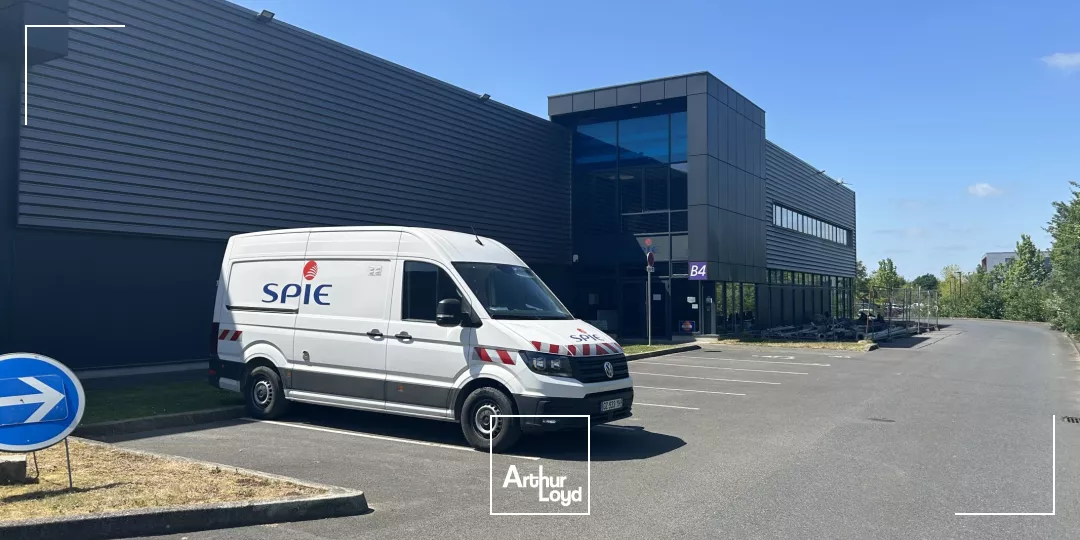 Ensemble immobilier à louer Parc du Mélantois. 