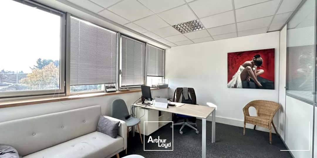BUREAUX EN BON ETAT AIX LA DURANNE A LOUER