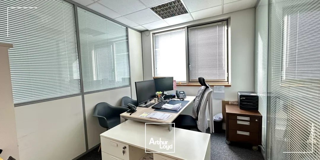 BUREAUX EN BON ETAT AIX LA DURANNE A LOUER