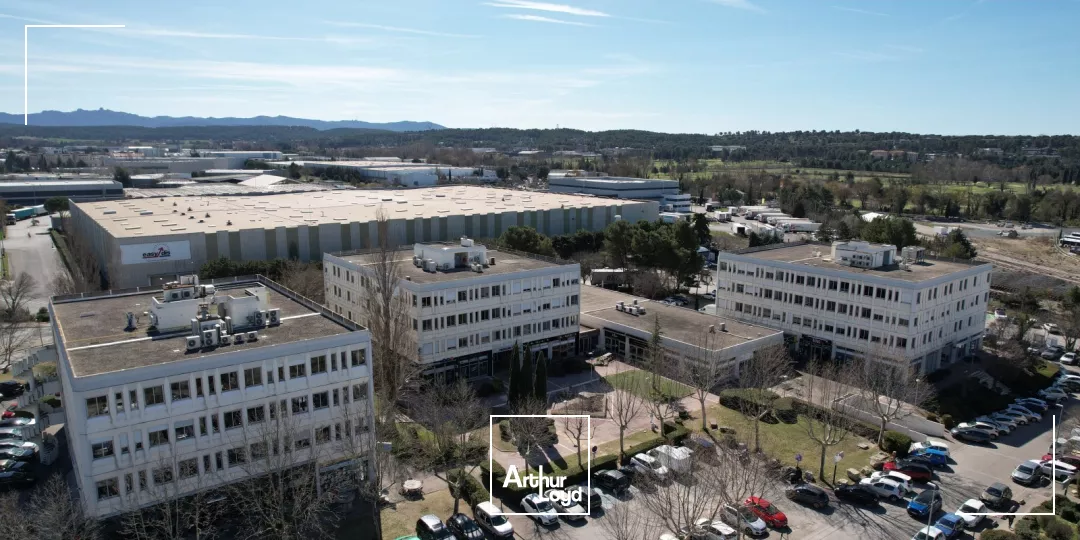 BUREAUX À VENDRE EN PLEIN COEUR DU PÔLE D'ACTIVITÉ D'AIX