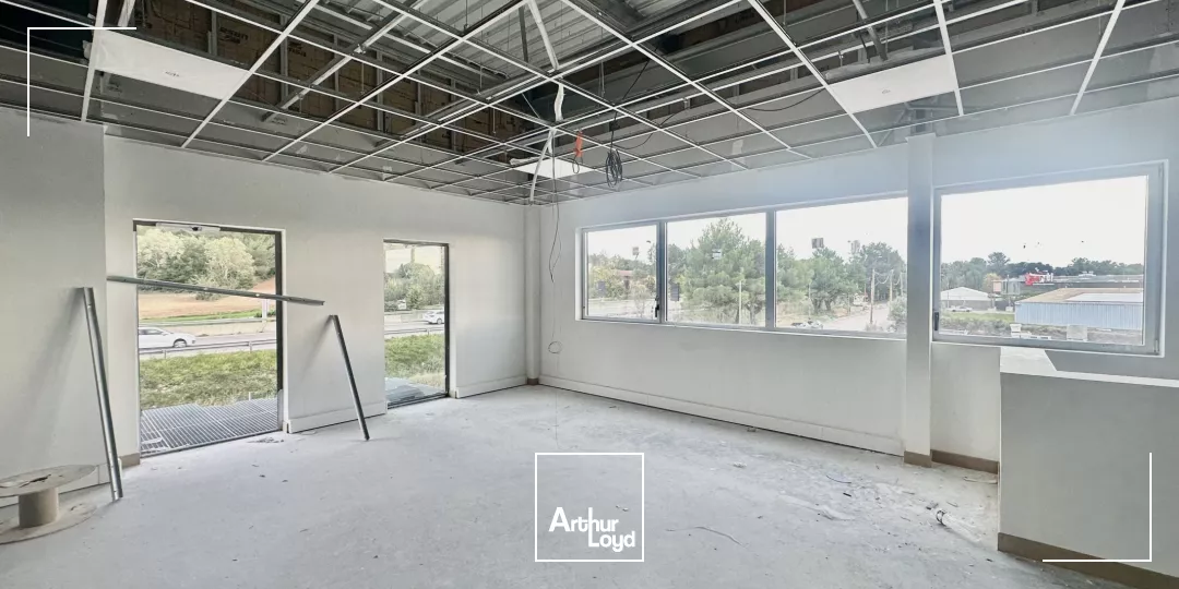 Bâtiment d'activités neuf à louer sur VENELLES