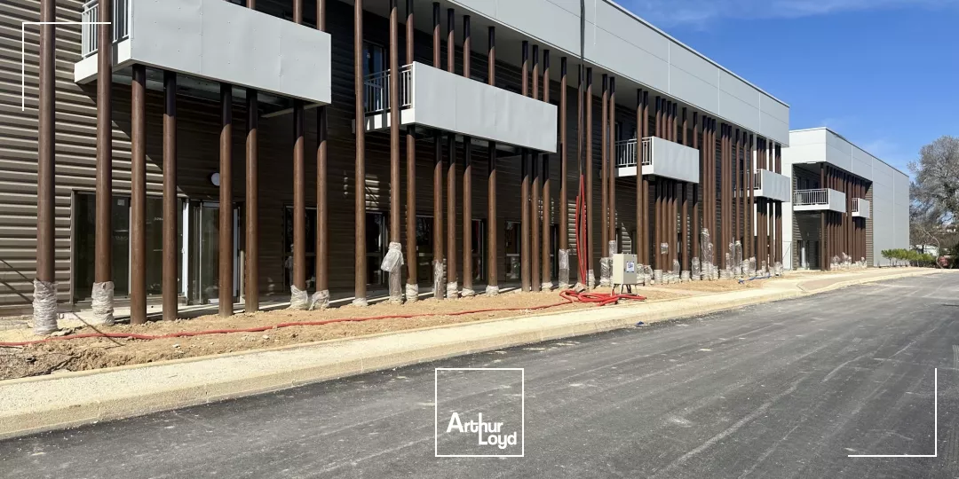 Bâtiment d'activités neuf à louer sur VENELLES