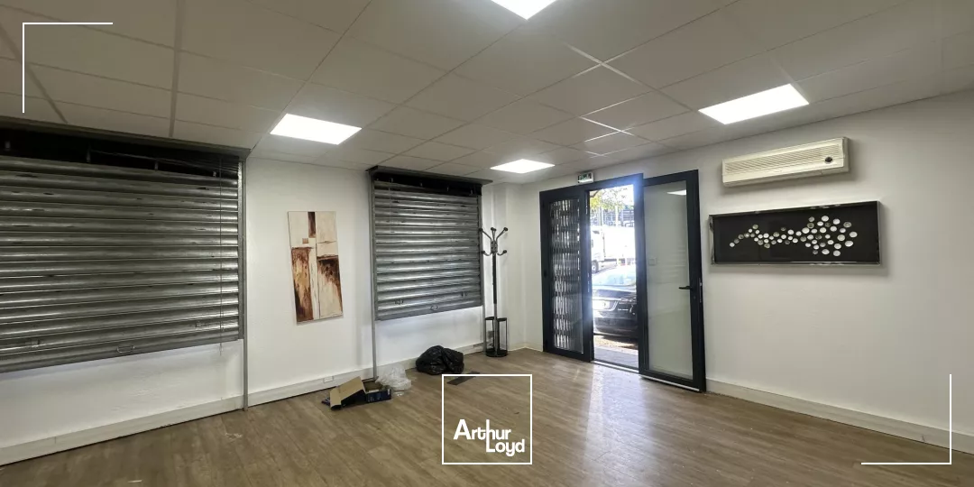 Locaux mixtes rénovés sur la ZI de l'ANJOLY à VITROLLES