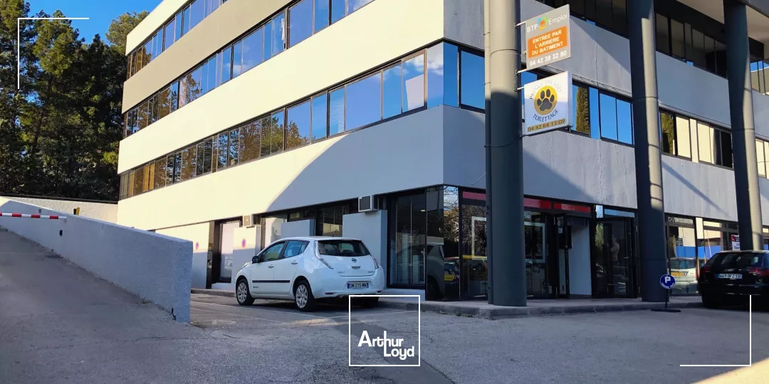 BUREAUX AVEC PARKING EN PÉRIPHÉRIE D'AIX EN PROVENCE