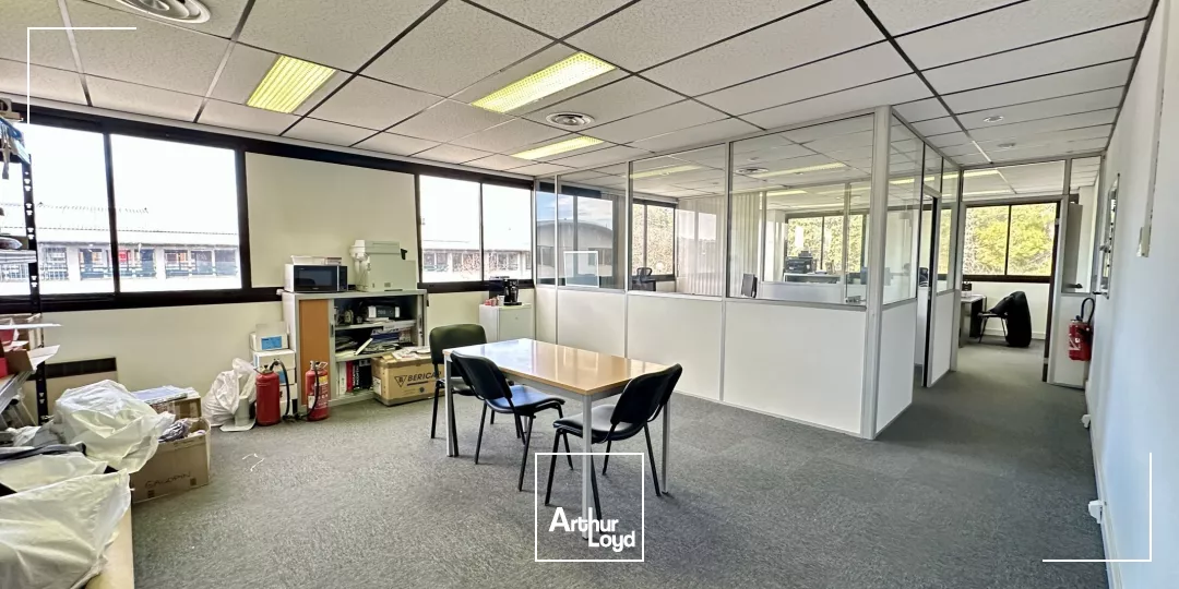 BUREAUX AVEC PARKING EN PÉRIPHÉRIE D'AIX EN PROVENCE
