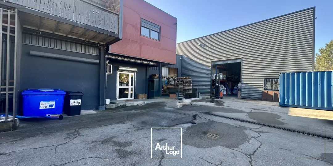 Local d'activités à LOUER sur la ZI DE LA VERDIER à VELAUX