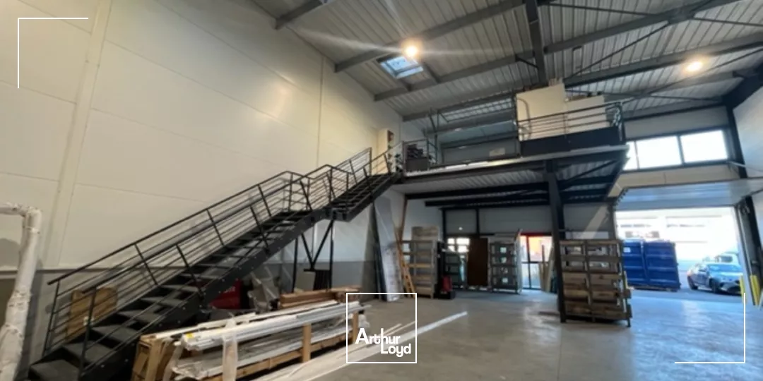 Locaux d'activités récents a louer sur GIGNAC LA NERTHE