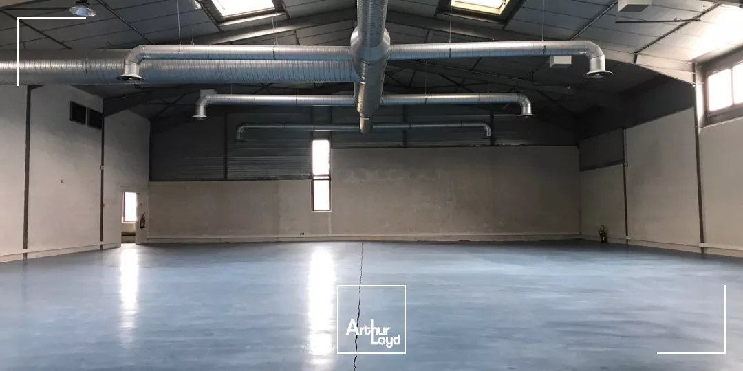 BATIMENT MIXTE INDEPENDANT