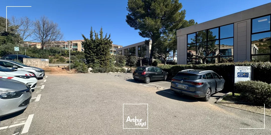 BUREAUX À LOUER AVEC VUE DÉGAGÉE À VITROLLES
