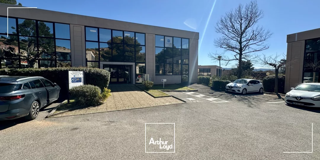 BUREAUX À LOUER AVEC VUE DÉGAGÉE À VITROLLES
