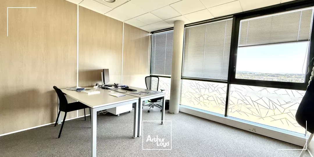 BUREAUX A LOUER SUR AIX EN PROVENCE AVEC VUE EXCEPTIONNELLE ET PARKINGS PRIVATIFS