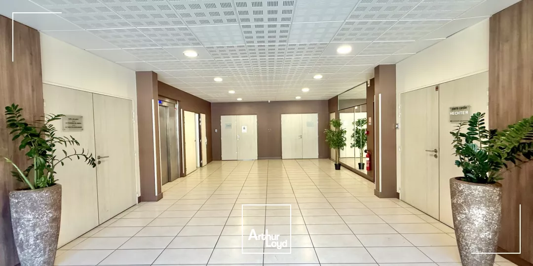 BUREAUX A LOUER SUR AIX EN PROVENCE AVEC VUE EXCEPTIONNELLE ET PARKINGS PRIVATIFS