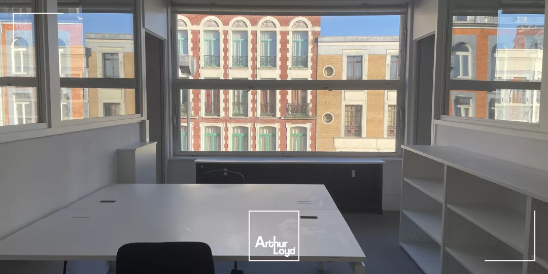 Bureaux lumineux à louer à Roubaix - 420 m² avec parkings, proche transports et centre-ville
