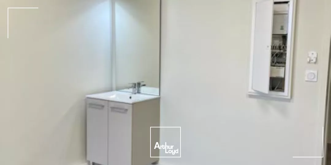 Location CABINET MEDICAL dans le POLE MEDICAL de Saint Cannat. (Bail Professionel)